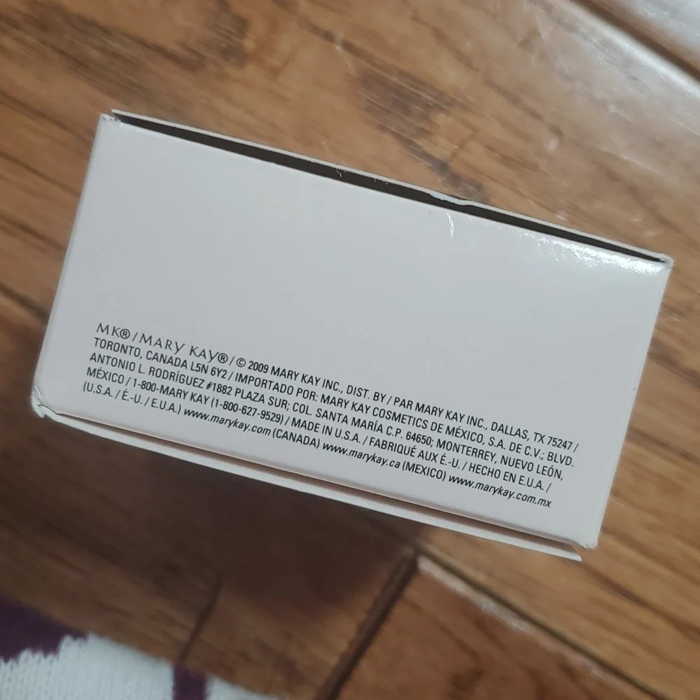 Mary Kay Mineral Powder Foundation Bronze 4